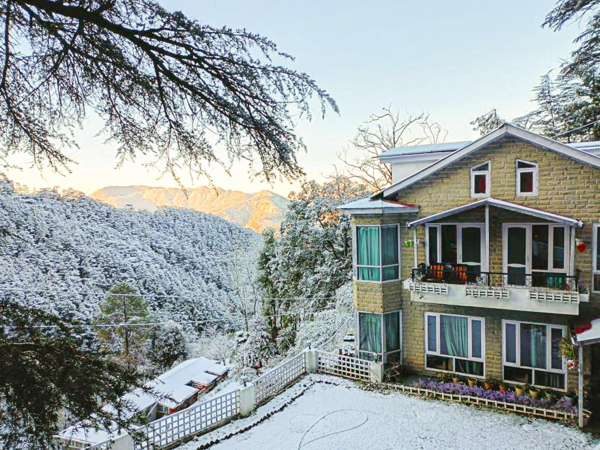 Vila Whispering Pines Šimla Exteriér fotografie